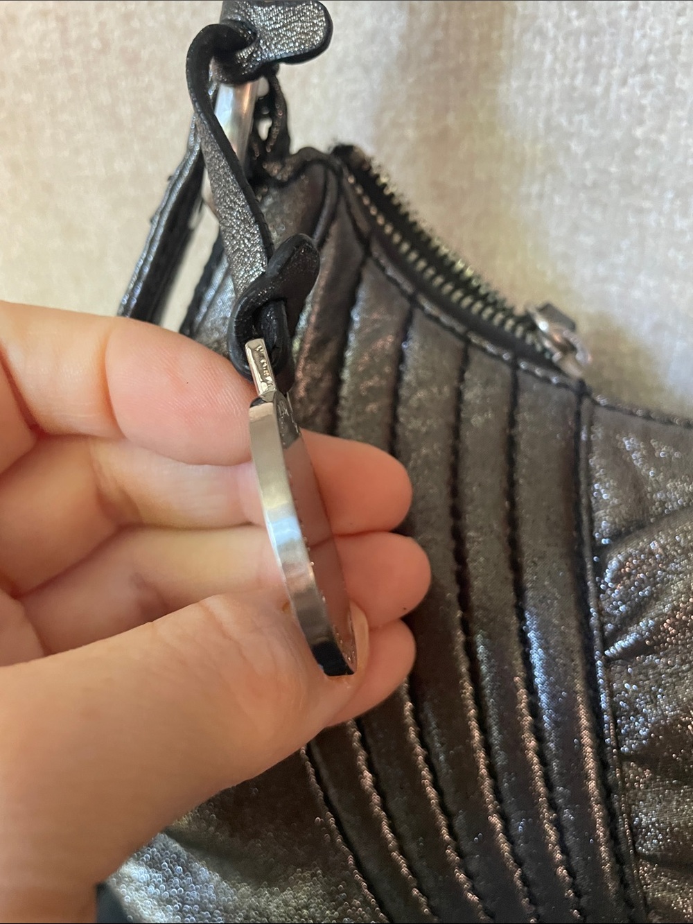 Stuart Weitzman Metallic Black Quilted Shoulder Bag Authentic - Picture 4 of 12